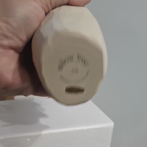 Willow Tree 'Joy' Sculpture - Cream and Tan - Picture 4 of 4